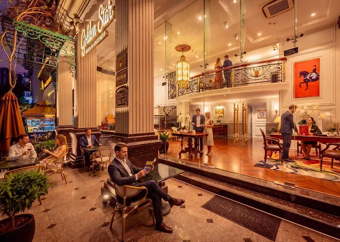 Golden Star Apartment & Hotel